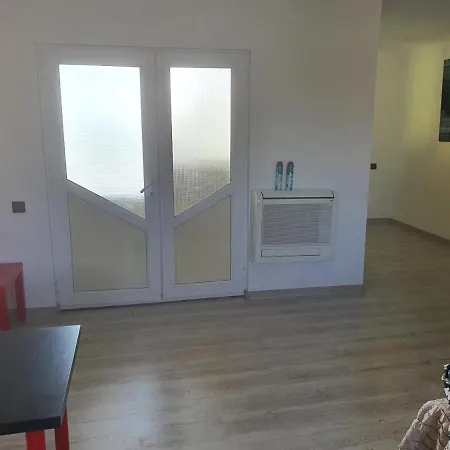 Vila Semesterbostad Tuzla